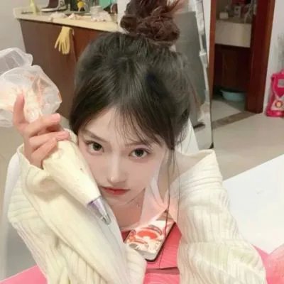 公寓里的两个女人